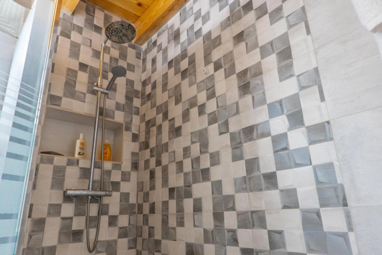 Apartamentos Turisticos El Altozano Фуэнтес-де-Леон Экстерьер фото