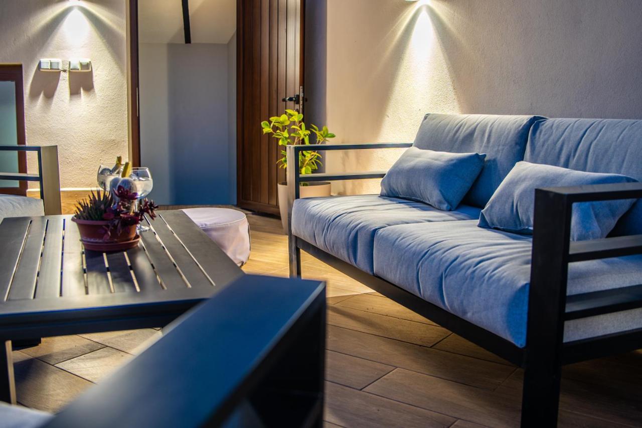 Apartamentos Turisticos El Altozano Фуэнтес-де-Леон Экстерьер фото