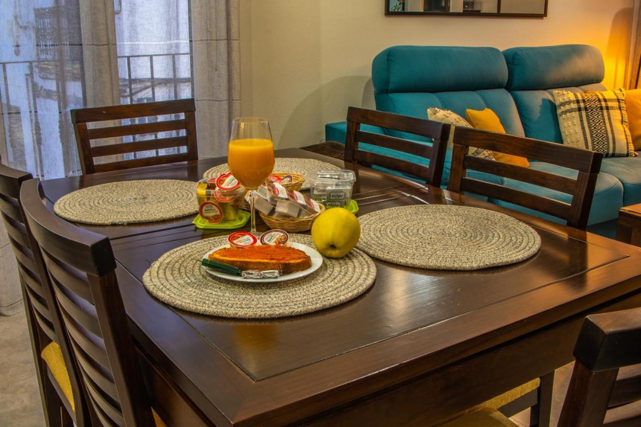 Apartamentos Turisticos El Altozano Фуэнтес-де-Леон Экстерьер фото