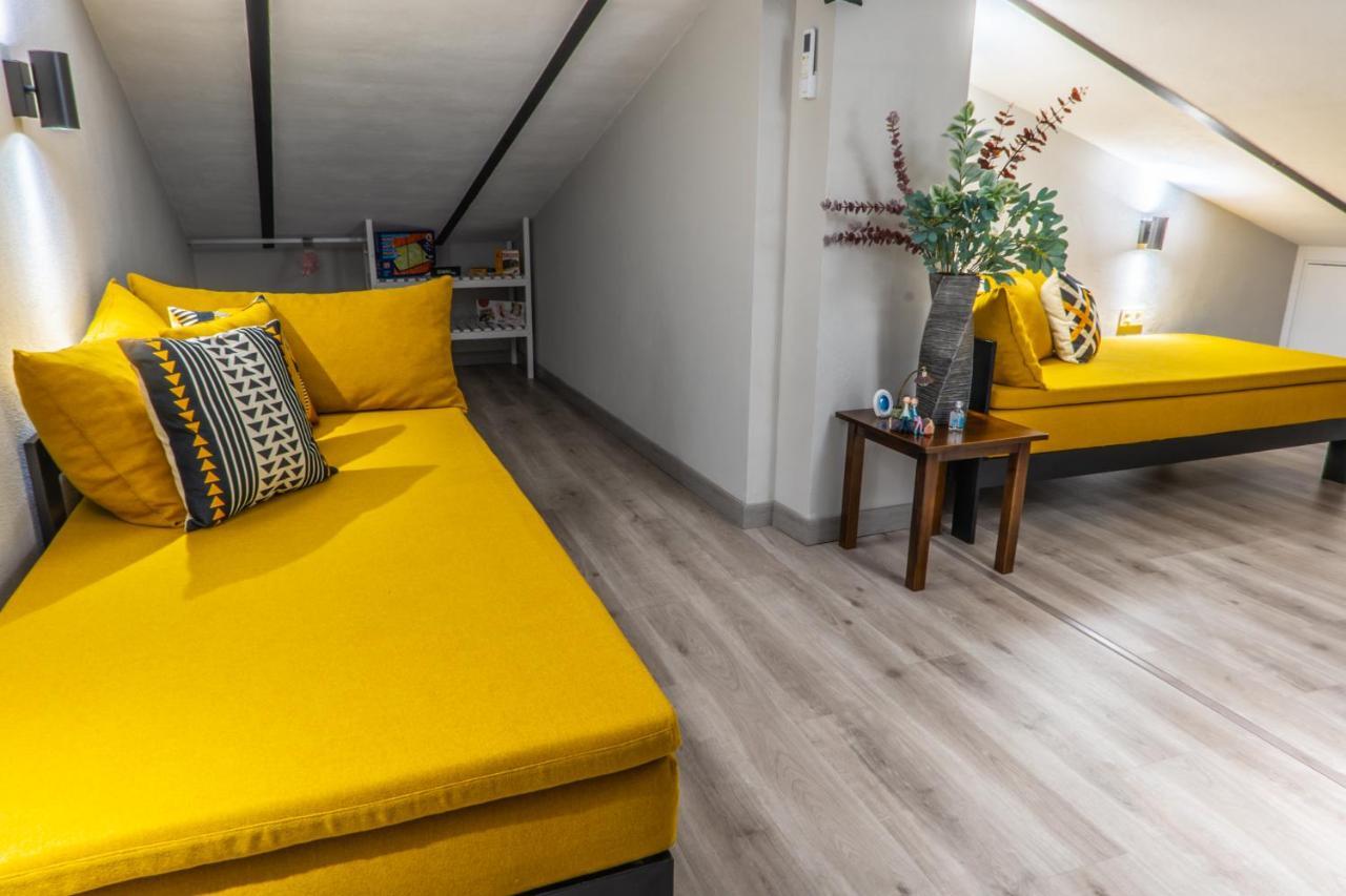 Apartamentos Turisticos El Altozano Фуэнтес-де-Леон Экстерьер фото