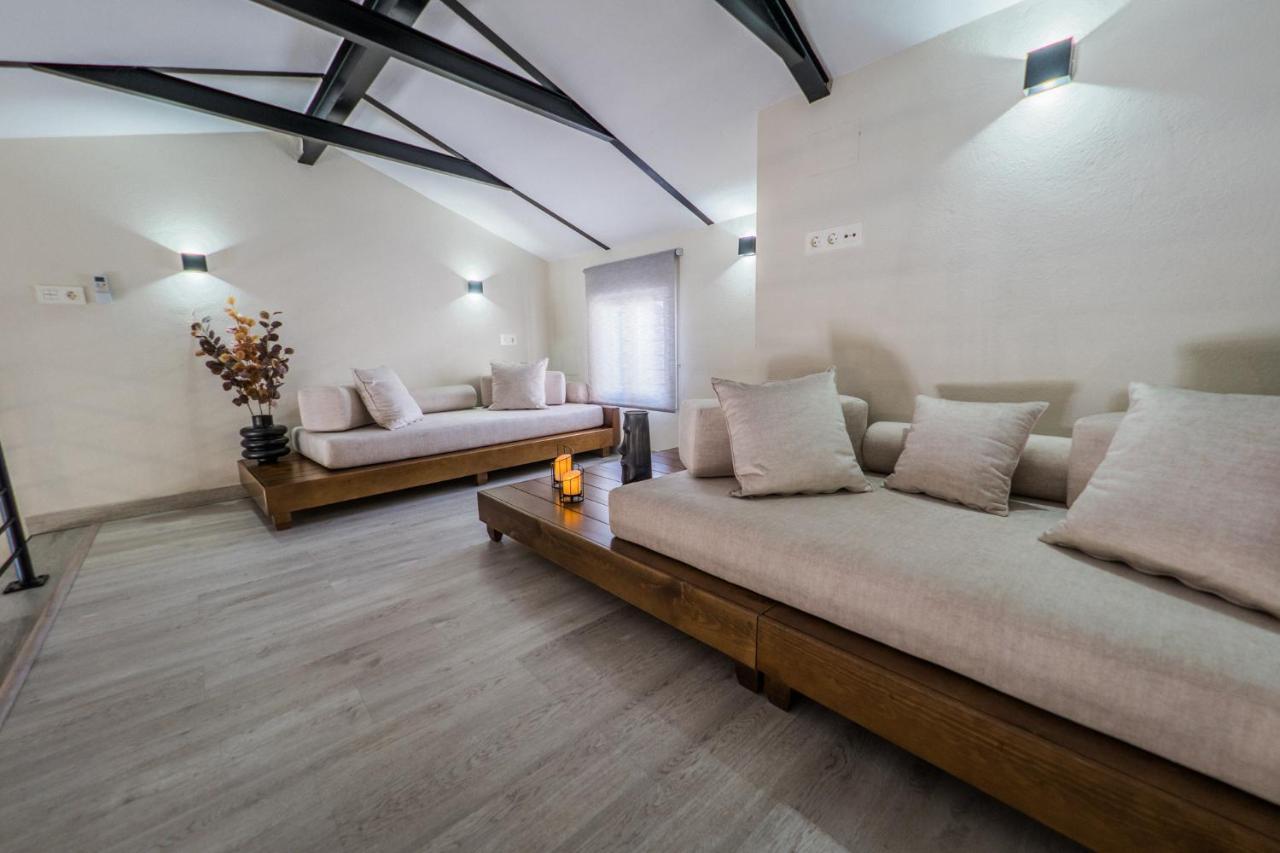 Apartamentos Turisticos El Altozano Фуэнтес-де-Леон Экстерьер фото