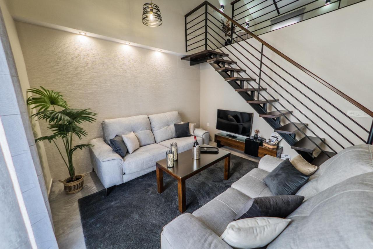 Apartamentos Turisticos El Altozano Фуэнтес-де-Леон Экстерьер фото