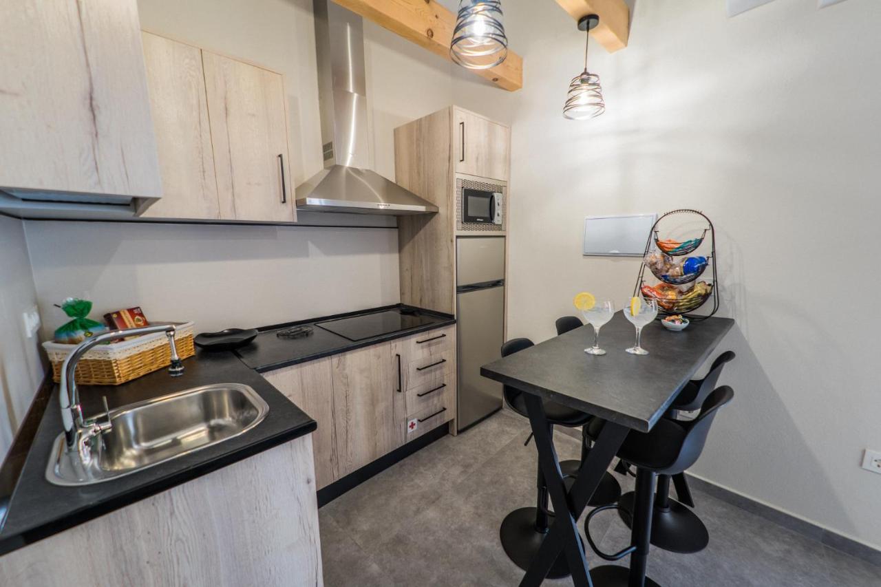 Apartamentos Turisticos El Altozano Фуэнтес-де-Леон Экстерьер фото